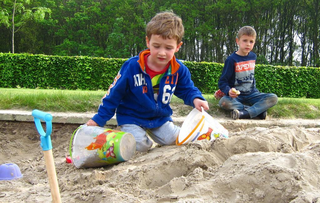 Pipowagen Minicamping De Linde Merselo Dış mekan fotoğraf